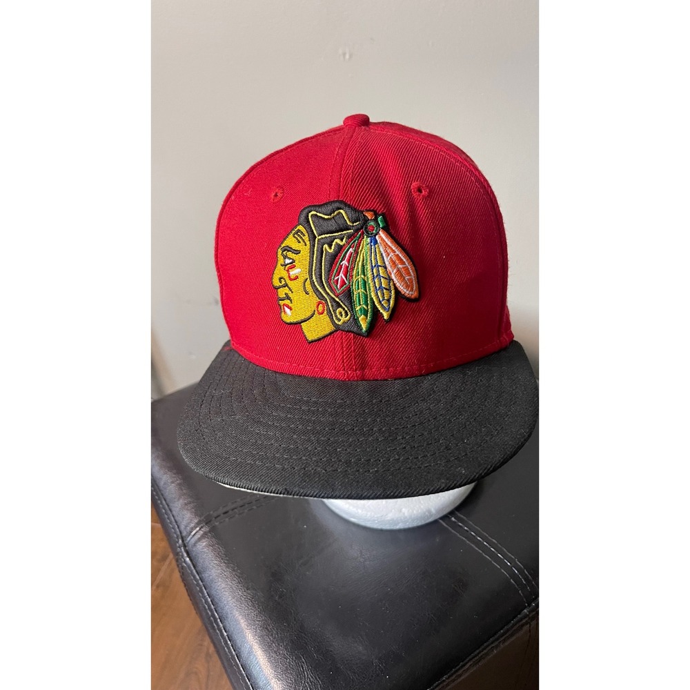 New Era 59FIFTY Chicago Blackhawks NHL Fitted Hat Red Black Size 7 Wool Cap